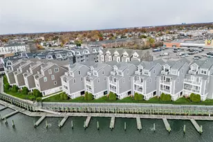 352 Marina Pointe Dr, East Rockaway, NY 11518 - Photo 5