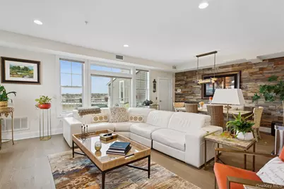 352 Marina Pointe Drive #352, East Rockaway, NY 11518 - Photo 7