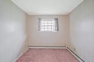 98 Rose Pl, Selden, NY 11784 - Photo 15