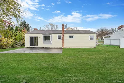 98 Rose Place, Selden, NY 11784 - Photo 21