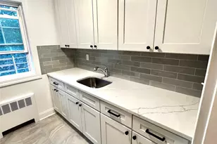 224-06 Springfield Blvd, Oakland Gardens, NY 11364 - Photo 9