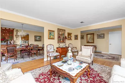 2T Coolidge Avenue, Glen Head, NY 11545 - Photo 5