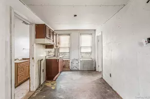 57-39 57th Rd, Maspeth, NY 11378 - Photo 17