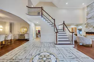 2 Old Bridge Ct, Melville, NY 11747 - Photo 5