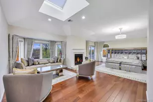 2 Old Bridge Ct, Melville, NY 11747 - Photo 21