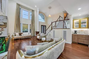 2 Old Bridge Ct, Melville, NY 11747 - Photo 7