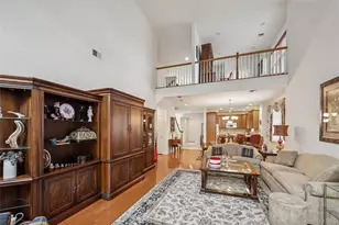 652 Balfour Pl, Melville, NY 11747 - Photo 9