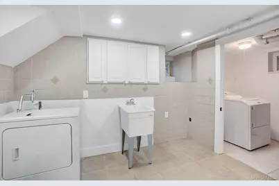 810 Wallace Avenue, Baldwin, NY 11510 - Photo 33