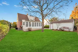 34 Alstead Rd, Valley Stream, NY 11580 - Photo 33