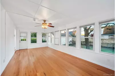 34 Alstead Road, Valley Stream, NY 11580 - Photo 15