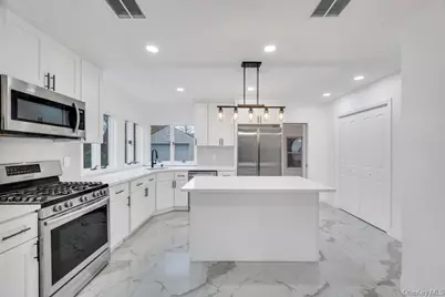 34 Alstead Road, Valley Stream, NY 11580 - Photo 9