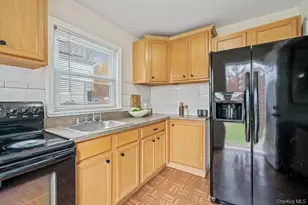 42 Mayfield Dr, Mastic Beach, NY 11951 - Photo 13