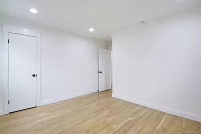 26 Norwich Street, Huntington Station, NY 11746 - Photo 15