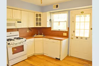 106 Harrison Avenue, Bethpage, NY 11714 - Photo 13