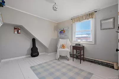 233 S Alleghany Avenue, Lindenhurst, NY 11757 - Photo 17