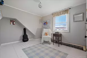 233 S Alleghany Ave, Lindenhurst, NY 11757 - Photo 17