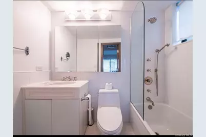 400 E 70th Street #3501, New York, NY 10021 - Photo 11