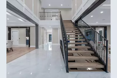 6 Hickory Drive, Great Neck, NY 11021 - Photo 3