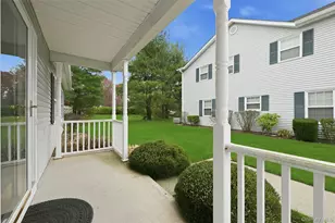 12 Merrimack Rd, Hauppauge, NY 11787 - Photo 3