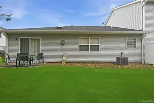 12 Merrimack Rd, Hauppauge, NY 11787 - Photo 25