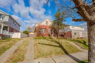 123 Nugent St, New Hyde Park, NY 11040 - Photo 23