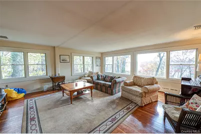 37 Bay Avenue, Huntington, NY 11743 - Photo 3