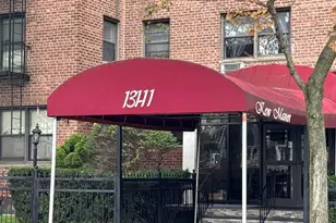 131-11 Kew Gardens Rd, Richmond Hill, NY 11418 - Photo 3