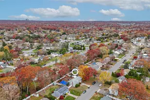 42 Holiday Park Dr, Centereach, NY 11720 - Photo 23