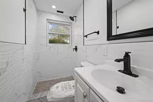 42 Holiday Park Dr, Centereach, NY 11720 - Photo 11