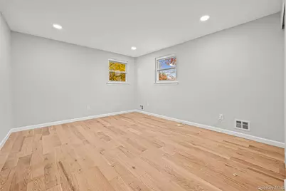 42 Holiday Park Drive, Centereach, NY 11720 - Photo 15