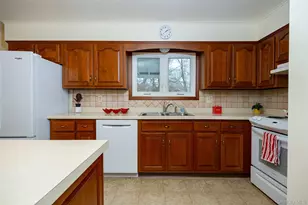 13 Chestnut St, Red Hook, NY 12571 - Photo 9