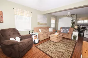 49 Cutter Ln, Levittown, NY 11756 - Photo 17