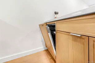 30-24 32nd St, Astoria, NY 11102 - Photo 5