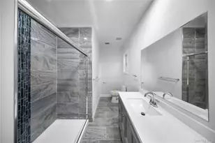 4 Coventry Ct, Wheatley Heights, NY 11798 - Photo 29