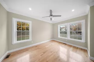 4 Coventry Ct, Wheatley Heights, NY 11798 - Photo 15