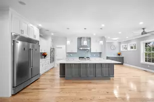 4 Coventry Ct, Wheatley Heights, NY 11798 - Photo 27