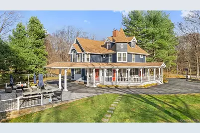 1055 Bridge Pointe Lane, Yorktown Heights, NY 10598 - Photo 1