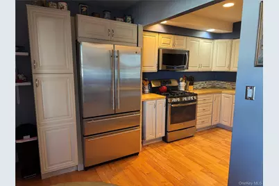 59 Hampton Place #20D, Freeport, NY 11520 - Photo 5