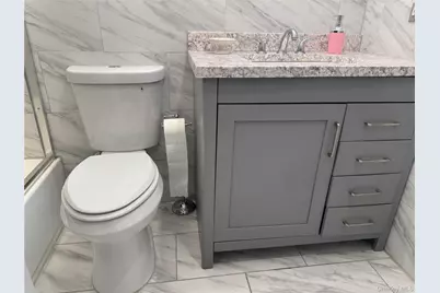 59 Hampton Place #20D, Freeport, NY 11520 - Photo 7