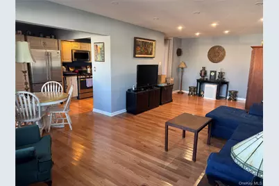 59 Hampton Place #20D, Freeport, NY 11520 - Photo 3