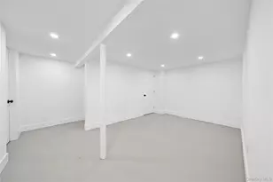 16 Fife Dr, Coram, NY 11727 - Photo 25