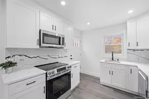 16 Fife Dr, Coram, NY 11727 - Photo 11