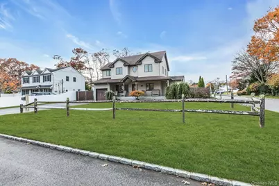 94 Pequot Lane, East Islip, NY 11730 - Photo 3