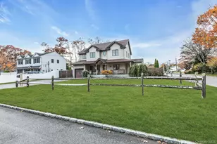 94 Pequot Ln, East Islip, NY 11730 - Photo 3