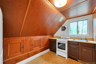 161 Washington Avenue, Pleasantville, NY 10570 - Photo 33