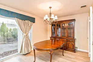 705 Cabot Ct W, Saint James, NY 11780 - Photo 9