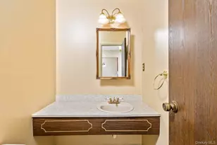 705 Cabot Ct W, Saint James, NY 11780 - Photo 15