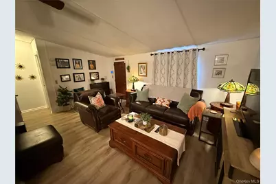 125 King George Drive, New Windsor, NY 12553 - Photo 7