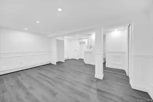 254-16 Craft Ave, Rosedale, NY 11422 - Photo 17