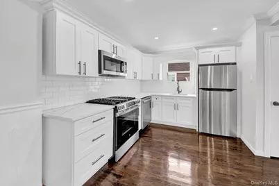 254-16 Craft Avenue, Rosedale, NY 11422 - Photo 15